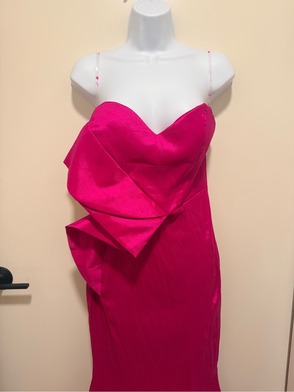 Strapless fuchsia Mermaid Gown - Picture 4 of 9